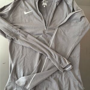 Nike womens small Gray Dri-FIT quarter-zip Long Sleeve Top